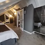 Hotel Xii Century Heritage