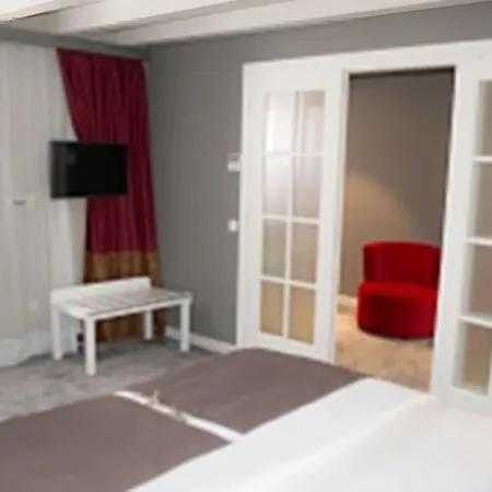 Xii Century Heritage Hotel