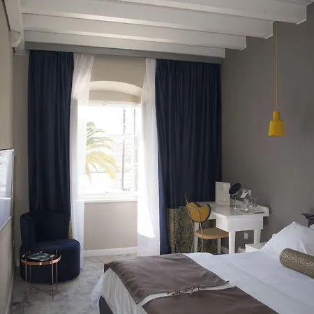Xii Century Heritage 4* Τρογκίρ