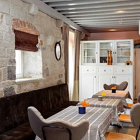 Xii Century Heritage Hotel